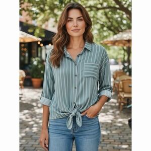 NEW Eden & Olivia Striped top Front tie Size Large Blue Button White Soft Casual